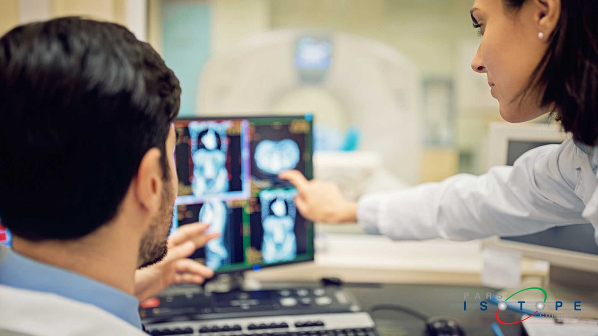 چالش آنکولوژیست‌ها و متخصصین پزشکی هسته‌ای: آیا گزارش‌های تصویربرداری PET/CT برای آنکولوژیست‌‌ها نامفهوم است؟